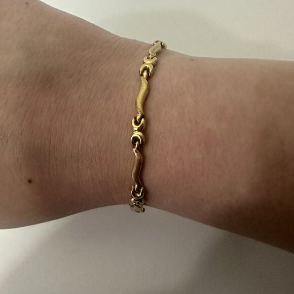 10k Yellow Gold Bracelet 7 Inches - Picture 2 of 7